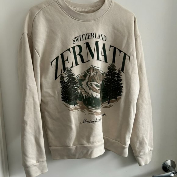 Hollister Other - Beige Crewneck